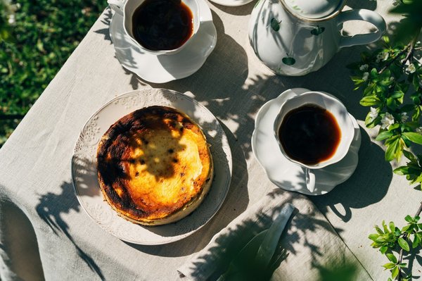 Quels sont les avantages de proposer un menu de plats à base de farines sans gluten dans une pâtisserie artisanale?